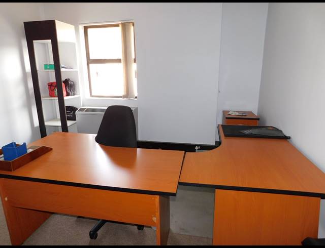 350M² OFFICE TO LET IN FERNDALE